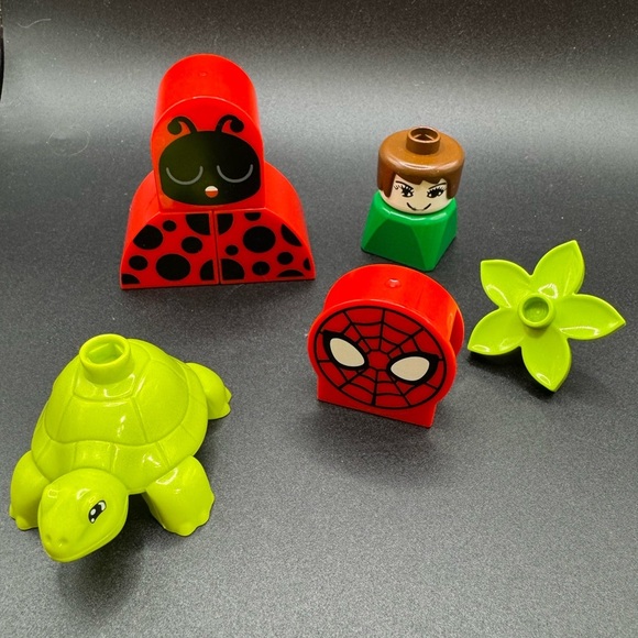 Assorted Vintage Lego Duplo 5 Pieces Spiderman Lady Bug Woman Turtle Flower - Picture 1 of 6